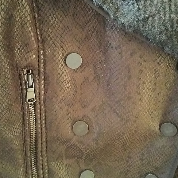 Cache faux fur/leather sweater - Picture 3 of 5